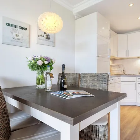 Adis Meerblick Holiday home Wenningstedt-Braderup